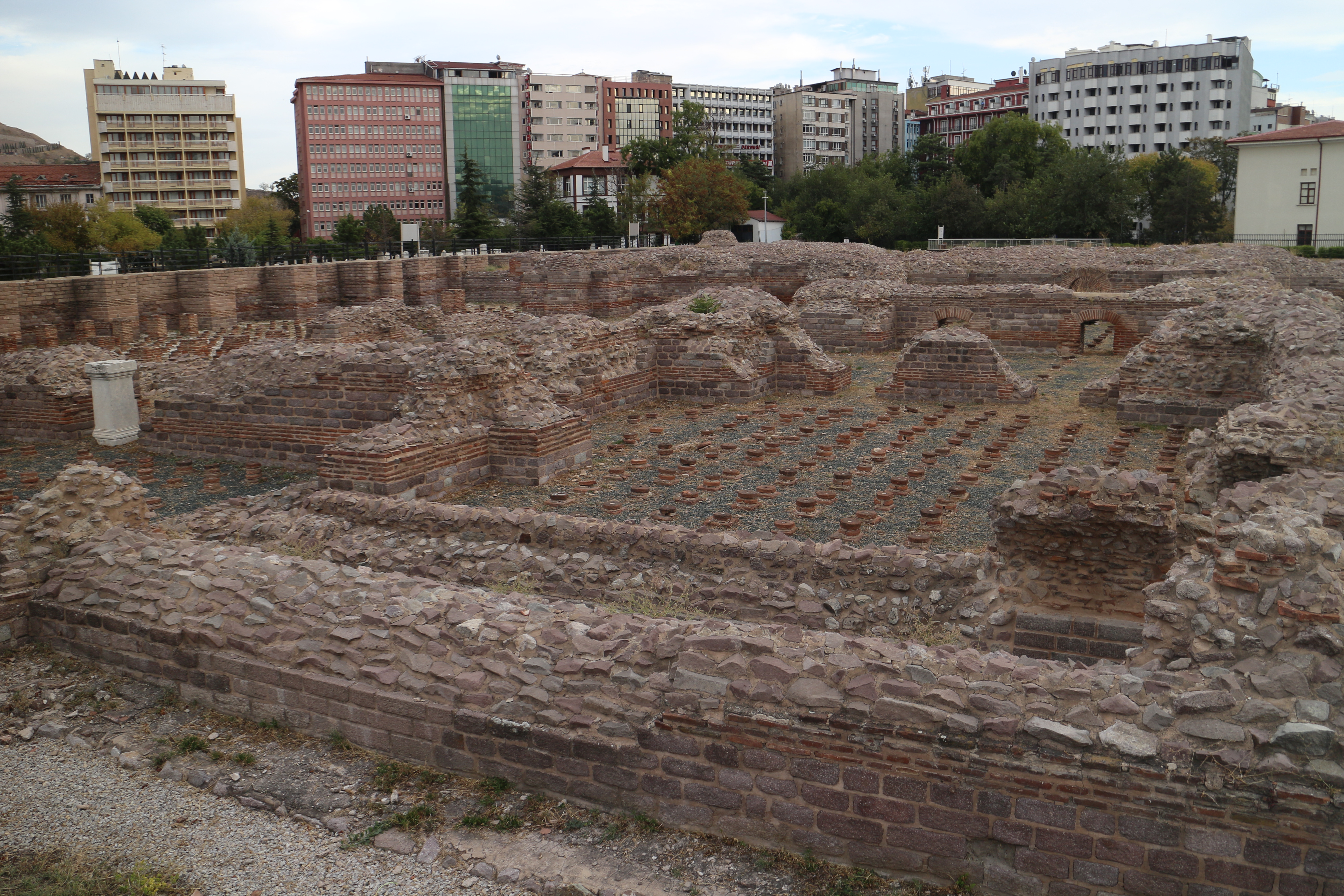 Roma Hamamı Örenyeri