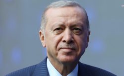 Prim Tamam, Sıra Yaşta: 45-55 Yaş Arası Çalışanlar İçin Erken Emeklilikte Kritik Eşik Açıklanıyor