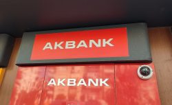 Akbank’tan 0.99 faizli 100.000 TL kredi haberi! Yeni müşterilere özel dijital kredi bomba gibi geldi!